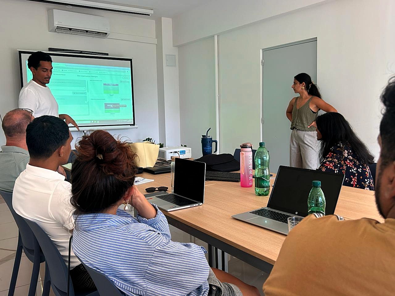 Binnur ALKAN en session de formation — expliquer, transmettre, rendre accessible
